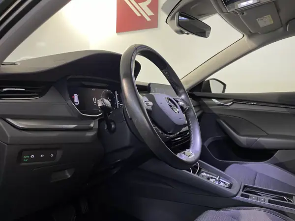Skoda Octavia Break 2022 - 21500 EUR, 62000 km - AUTO.MOTO.pt - 62000km - foto 12 de 33