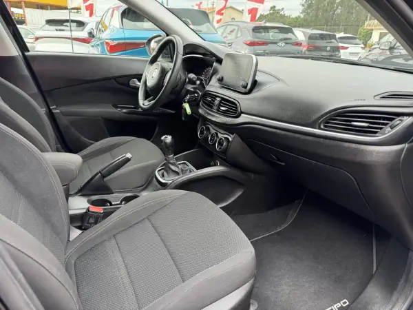 Fiat Tipo Station Wagon 2017 - 8990 EUR, 194000 km - AUTO.MOTO.pt - 194000km - foto 15 de 37