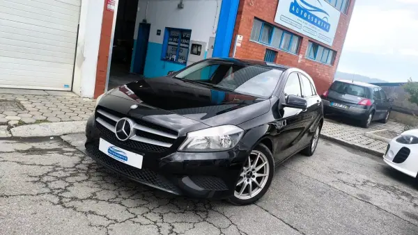 Mercedes-Benz A 180 2013 - 11900 EUR, 187000 km - AUTO.MOTO.pt - 187000km - foto 11 de 26
