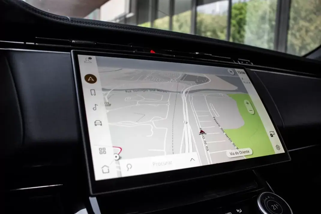 Land Rover Range Rover Sport 2023 - 83990 EUR, 131215 km - AUTO.MOTO.pt - 131215km - foto 41 de 46