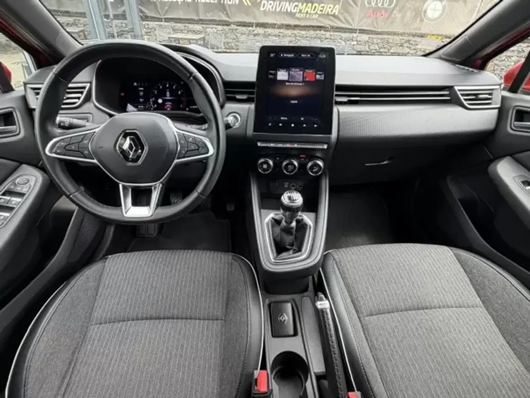 Renault Clio 2021 - 15900 EUR, 84992 km - AUTO.MOTO.pt - 84992km - foto 9 de 12