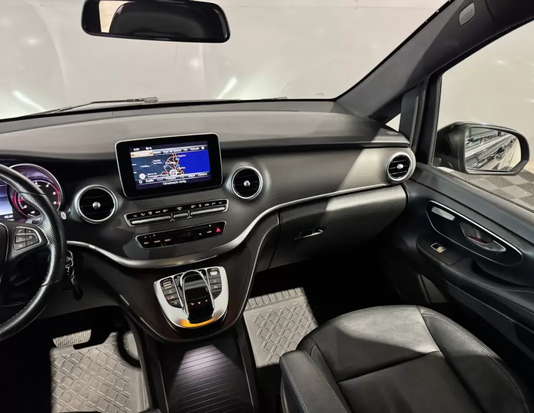 Mercedes-Benz V 250 2019 - 57500 EUR, 110504 km - 110504km - foto 18 de 71