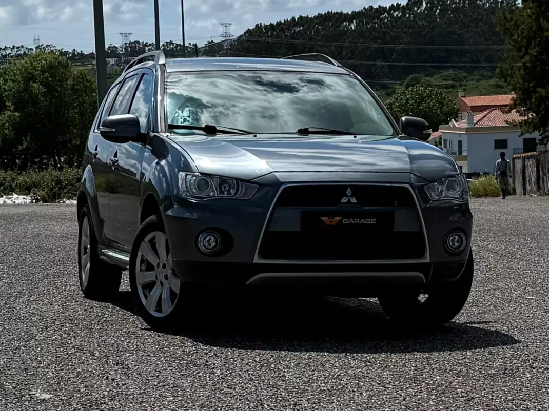 Mitsubishi Outlander 2012 - 12900 EUR, 176000 km - AUTO.MOTO.pt - 176000km - foto 1 de 18