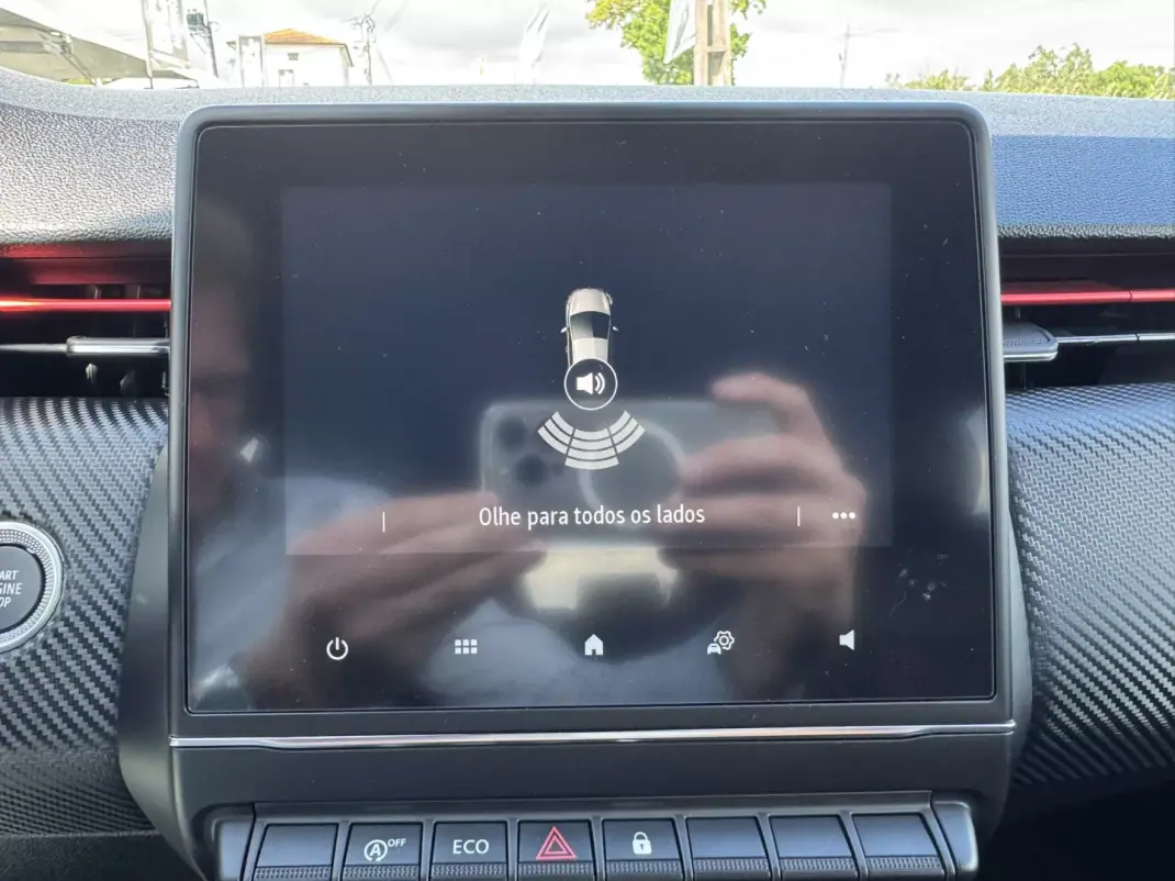 Renault Clio 2019 - 14990 EUR, 55000 km - AUTO.MOTO.pt - 55000km - foto 36 de 41