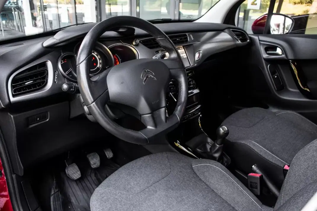 Citroën C3 2016 - 6490 EUR, 68132 km - AUTO.MOTO.pt - 68132km - foto 20 de 36