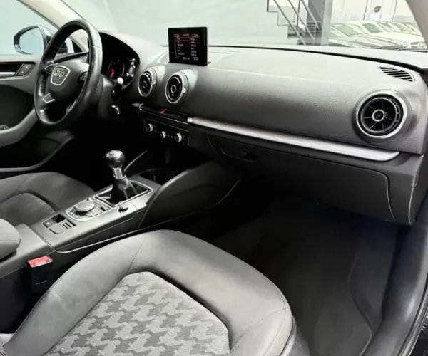 Audi A3 Sportback 2015 - 15950 EUR, 110000 km - AUTO.MOTO.pt - 110000km - foto 6 de 28