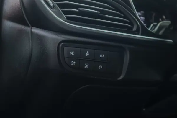 Fiat Tipo 2019 - 11880 EUR, 100620 km - AUTO.MOTO.pt - 100620km - foto 17 de 22