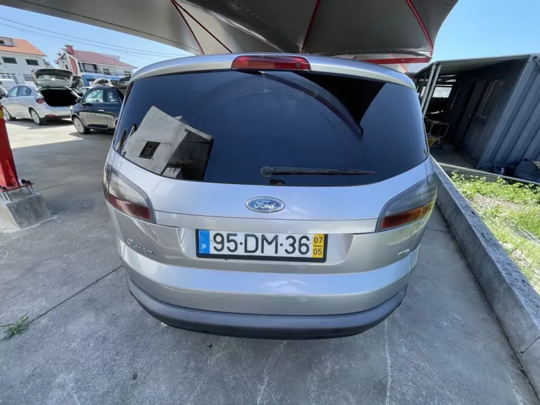 Ford S-Max 2007 - 6990 EUR, 269850 km - AUTO.MOTO.pt - 269850km - foto 8 de 18