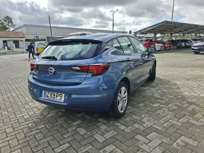 Opel Astra 2017 - 13000 EUR, 99950 km - AUTO.MOTO.pt - 99950km - foto 6 de 29