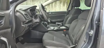 Renault Mégane Sport Tourer 2019 - 8950 EUR, 360000 km - AUTO.MOTO.pt - 360000km - foto 5 de 23
