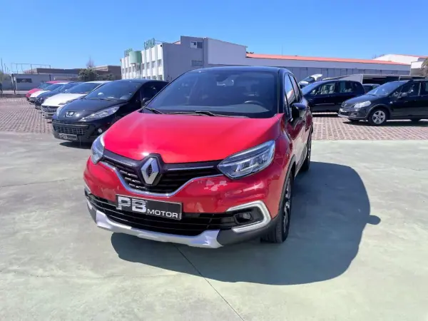 Renault Captur 2019 - 19250 EUR, 86490 km - AUTO.MOTO.pt - 86490km - foto 9 de 10