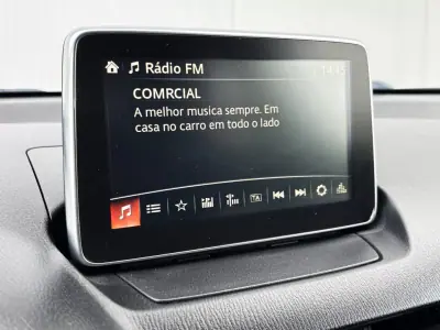 Mazda 2 2015 - 11500 EUR, 75000 km - AUTO.MOTO.pt - 75000km - foto 24 de 33