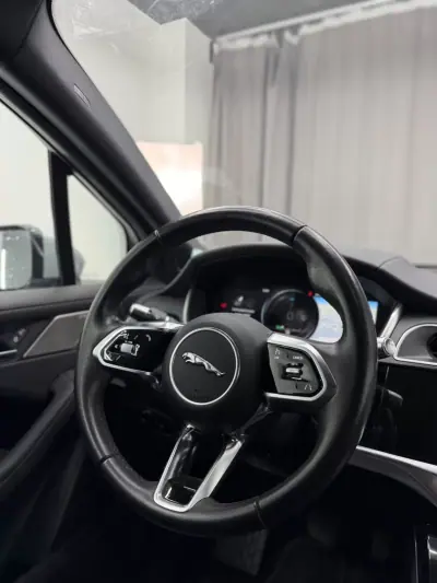 Jaguar I-Pace 2018 - 20999 EUR, 120000 km - AUTO.MOTO.pt - 120000km - foto 15 de 20