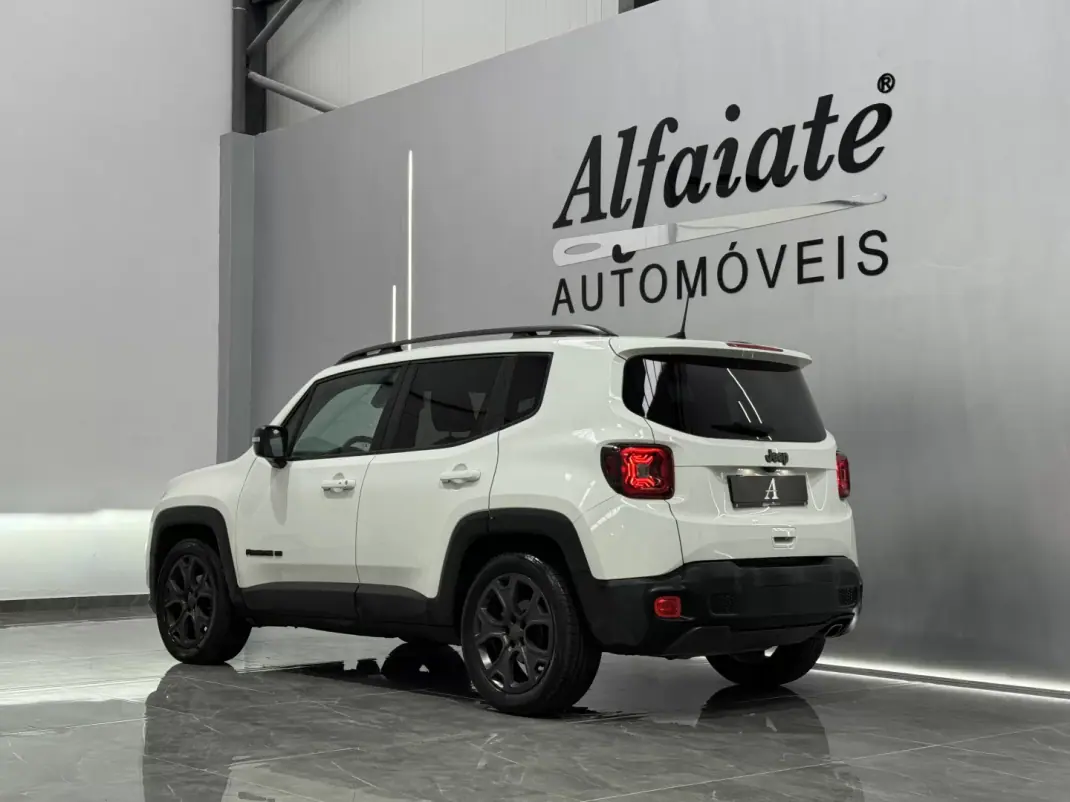 Jeep Renegade 2021 - 18490 EUR, 55000 km - AUTO.MOTO.pt - 55000km - foto 7 de 28