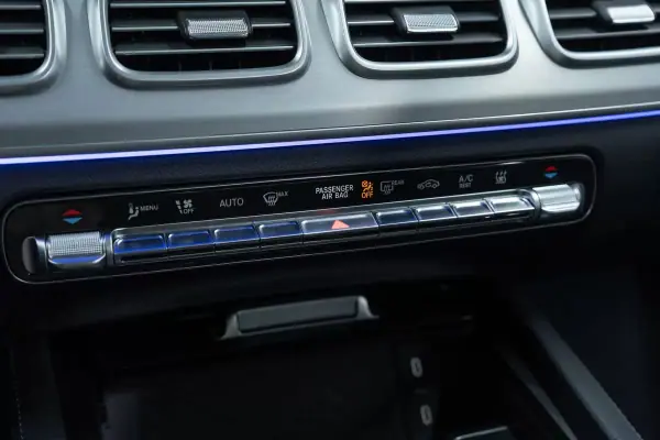 Mercedes-Benz GLE 350 2024 - 94950 EUR, 13000 km - AUTO.MOTO.pt - 13000km - foto 56 de 60