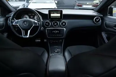 Mercedes-Benz A 200 2015 - 18900 EUR, 174000 km - AUTO.MOTO.pt - 174000km - foto 11 de 25