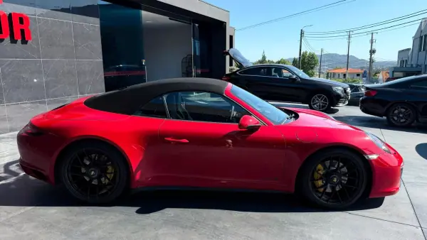 Porsche 911 2017 - 125000 EUR, 92000 km - AUTO.MOTO.pt - 92000km - foto 3 de 14