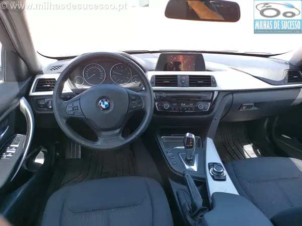 BMW 320 2016 - 16750 EUR, 181000 km - AUTO.MOTO.pt - 181000km - foto 16 de 27