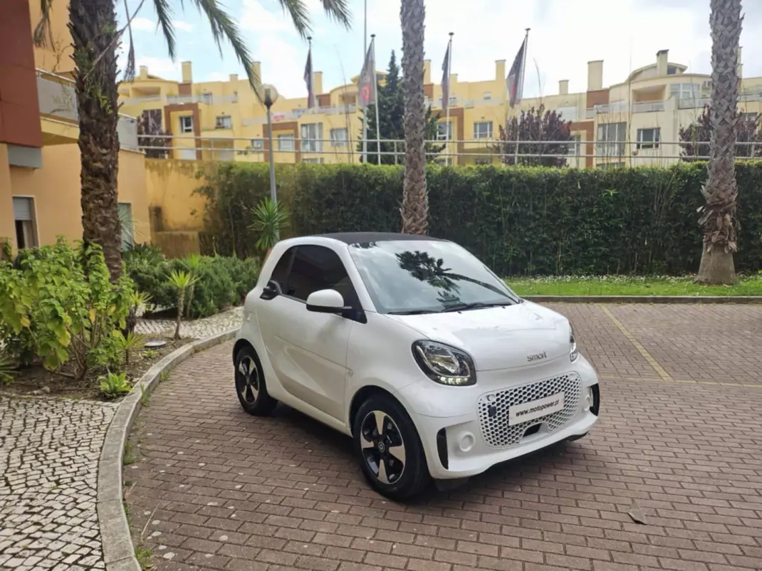 Smart ForTwo Coupé 2022 - 12900 EUR, 19500 km - AUTO.MOTO.pt - 19500km - foto 8 de 10