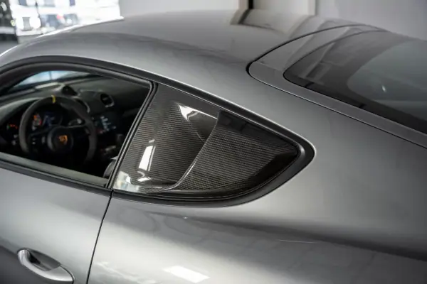 Porsche 718 Cayman 2022 - 220000 EUR, 9950 km - AUTO.MOTO.pt - 9950km - foto 11 de 42