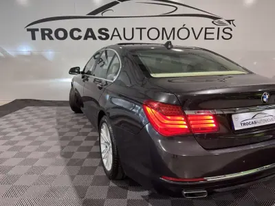 BMW 740 2014 - 21900 EUR, 306500 km - AUTO.MOTO.pt - 306500km - foto 10 de 55