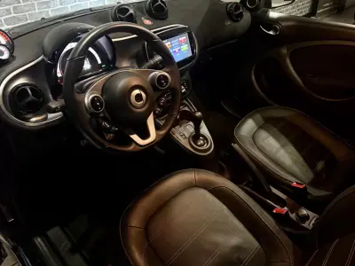 Smart ForFour 2018 - 11990 EUR, 58000 km - AUTO.MOTO.pt - 58000km - foto 14 de 18