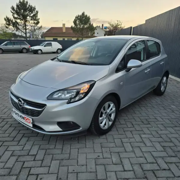 Opel Corsa 2017 - 9750 EUR, 130248 km - AUTO.MOTO.pt - 130248km - foto 4 de 19