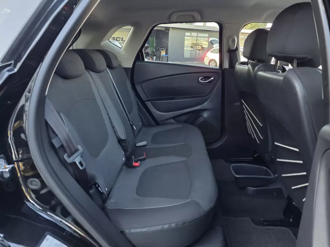 Renault Captur 2016 - 11990 EUR, 118000 km - AUTO.MOTO.pt - 118000km - foto 21 de 32