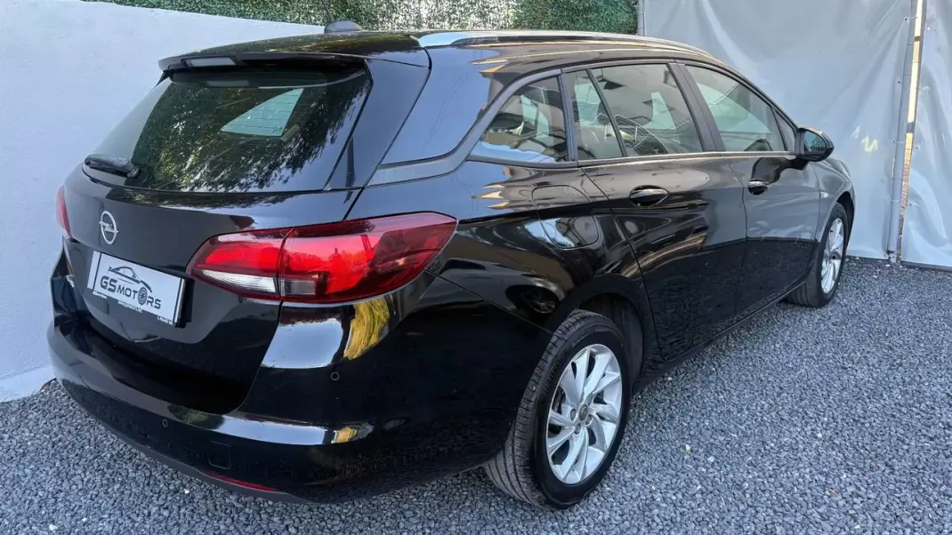 Opel Astra Sports Tourer 2019 - 9400 EUR, 159000 km - 159000km - foto 6 de 12