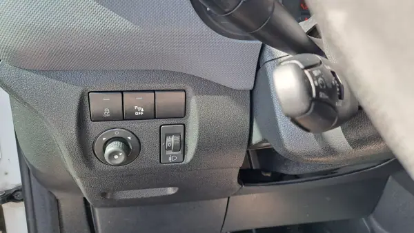 Citroën Berlingo 2016 - 9900 EUR, 218219 km - AUTO.MOTO.pt - 218219km - foto 14 de 19