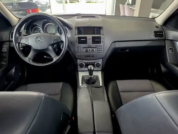 Mercedes-Benz C 220 2011 - 12900 EUR, 222771 km - AUTO.MOTO.pt - 222771km - foto 22 de 31