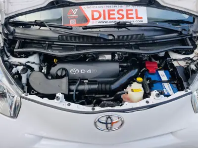 Toyota iQ 2010 - 11950 EUR, 145805 km - AUTO.MOTO.pt - 145805km - foto 12 de 12