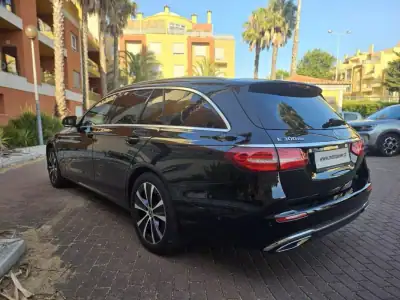Mercedes-Benz E 300 2020 - 29980 EUR, 140000 km - AUTO.MOTO.pt - 140000km - foto 8 de 20