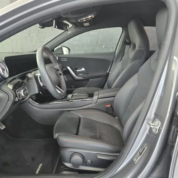 Mercedes-Benz A 180 2025 - 37950 EUR, 9295 km - AUTO.MOTO.pt - 9295km - foto 21 de 40