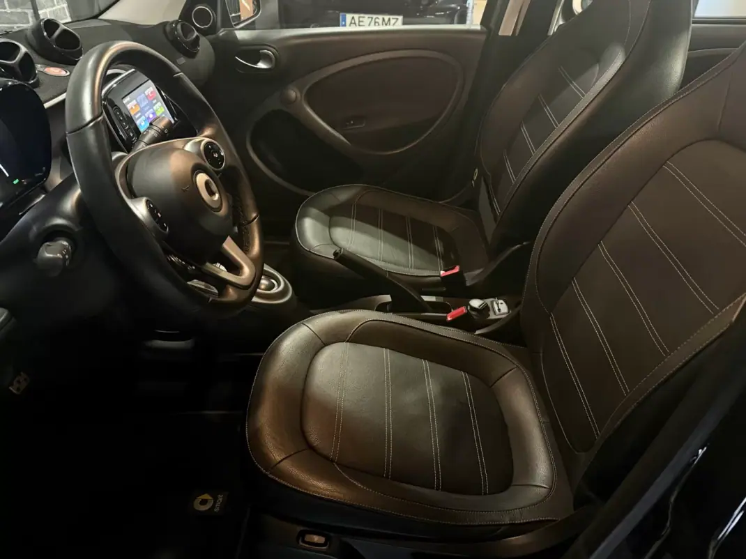 Smart ForFour 2018 - 11990 EUR, 58000 km - AUTO.MOTO.pt - 58000km - foto 15 de 18