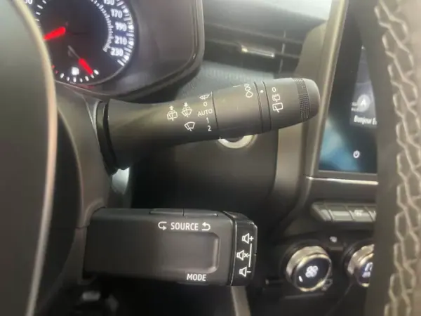 Renault Clio 2022 - 17899 EUR, 38000 km - AUTO.MOTO.pt - 38000km - foto 49 de 54