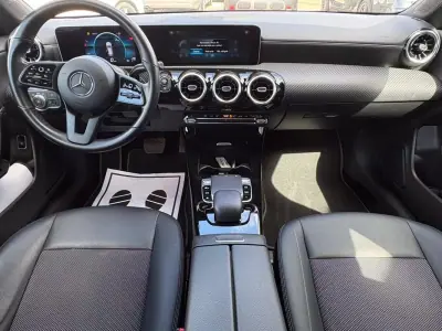 Mercedes-Benz CLA 180 2019 - 24100 EUR, 93500 km - AUTO.MOTO.pt - 93500km - foto 11 de 21