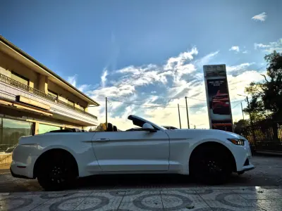 Ford Mustang 2015 - 37500 EUR, 159000 km - AUTO.MOTO.pt - 159000km - foto 14 de 22