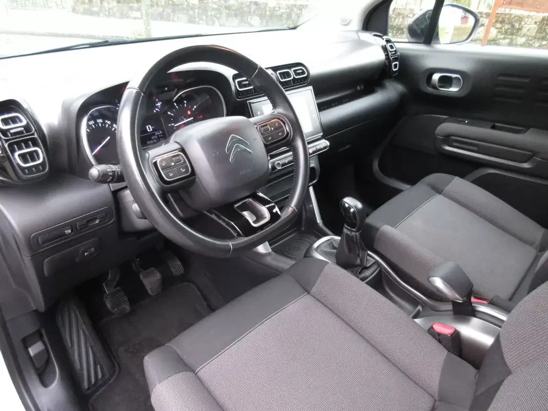 Citroën C3 Aircross 2018 - 11999 EUR, 56000 km - AUTO.MOTO.pt - 56000km - foto 16 de 39