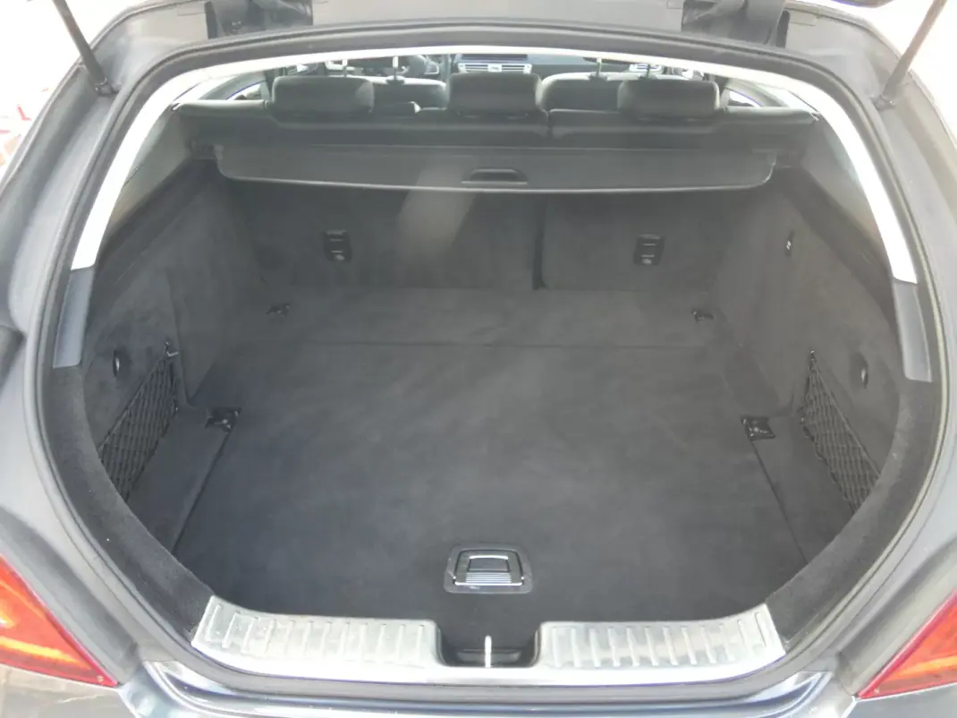 Mercedes-Benz CLS 250 2015 - 22500 EUR, 278000 km - AUTO.MOTO.pt - 278000km - foto 13 de 42