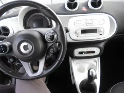 Smart ForFour 2015 - 8750 EUR, 84129 km - AUTO.MOTO.pt - 84129km - foto 9 de 12