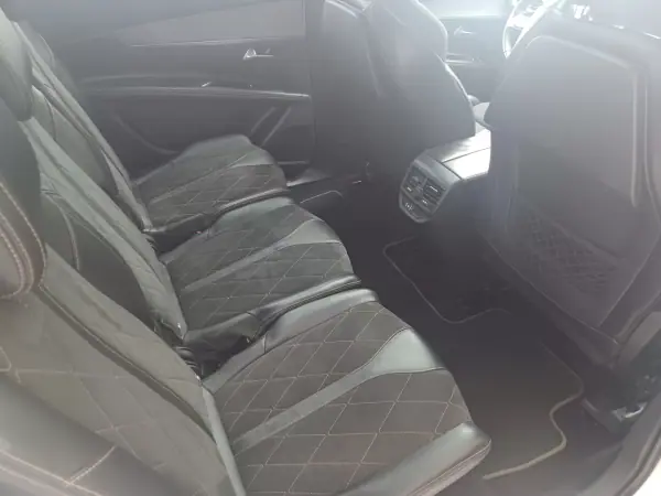Peugeot 5008 2018 - 21890 EUR, 167073 km - AUTO.MOTO.pt - 167073km - foto 30 de 41