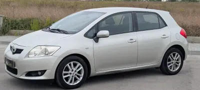 Toyota Auris 2009 - 4750 EUR, 291081 km - 291081km - foto 2 de 17