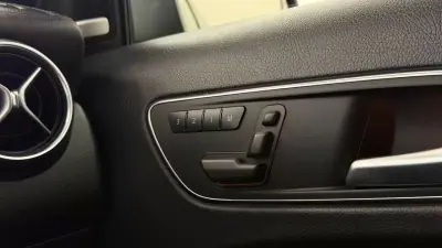 Mercedes-Benz A 180 2013 - 12990 EUR, 237399 km - AUTO.MOTO.pt - 237399km - foto 27 de 28