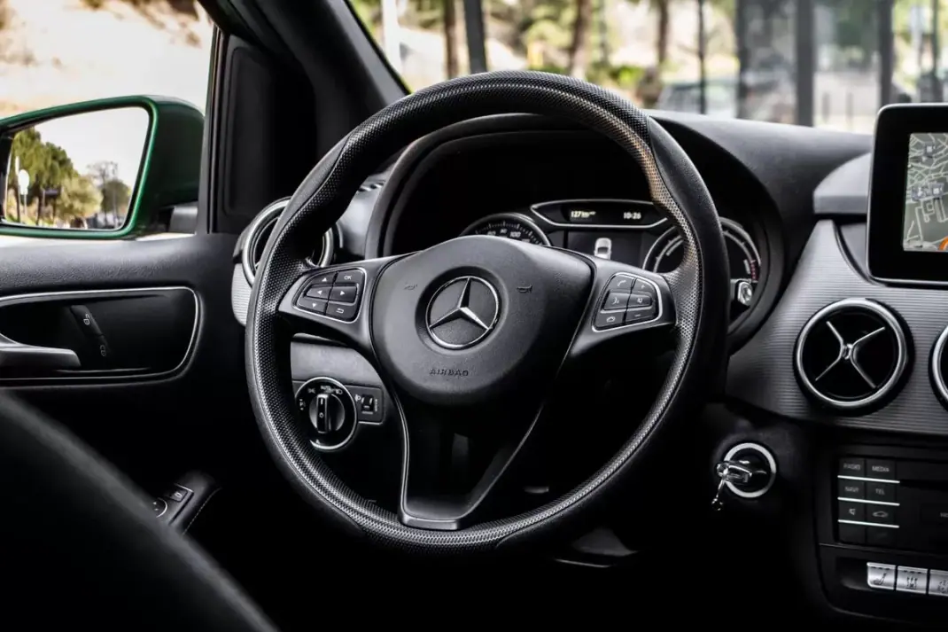 Mercedes-Benz B 250 2017 - 13990 EUR, 85144 km - AUTO.MOTO.pt - 85144km - foto 34 de 44