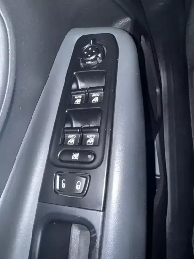 Jeep Renegade 2022 - 20490 EUR, 84266 km - AUTO.MOTO.pt - 84266km - foto 10 de 18