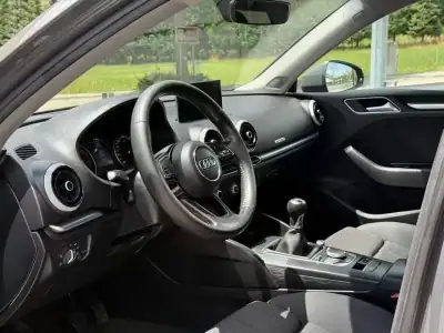 Audi A3 Limousine 2017 - 16990 EUR, 203000 km - AUTO.MOTO.pt - 203000km - foto 15 de 21
