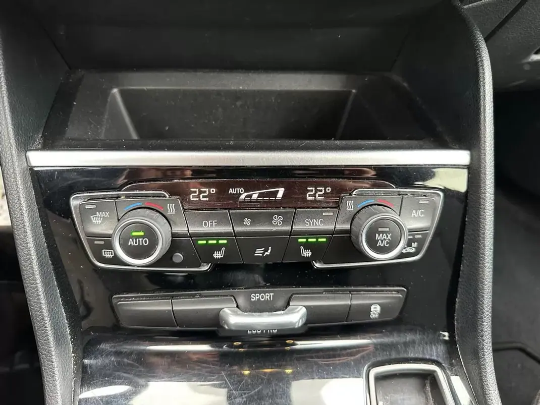 BMW 216 Gran Tourer 2016 - 12790 EUR, 231095 km - AUTO.MOTO.pt - 231095km - foto 11 de 14