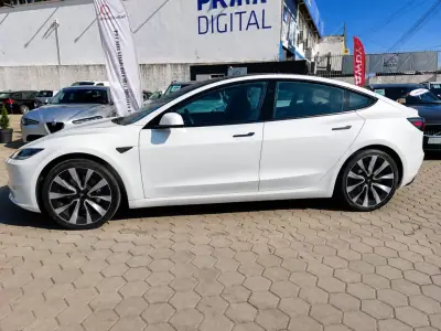Tesla Model 3 2024 - 29900 EUR, 36500 km - AUTO.MOTO.pt - 36500km - foto 2 de 14