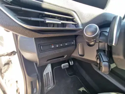 Peugeot 3008 2020 - 30499 EUR, 65405 km - AUTO.MOTO.pt - 65405km - foto 31 de 63